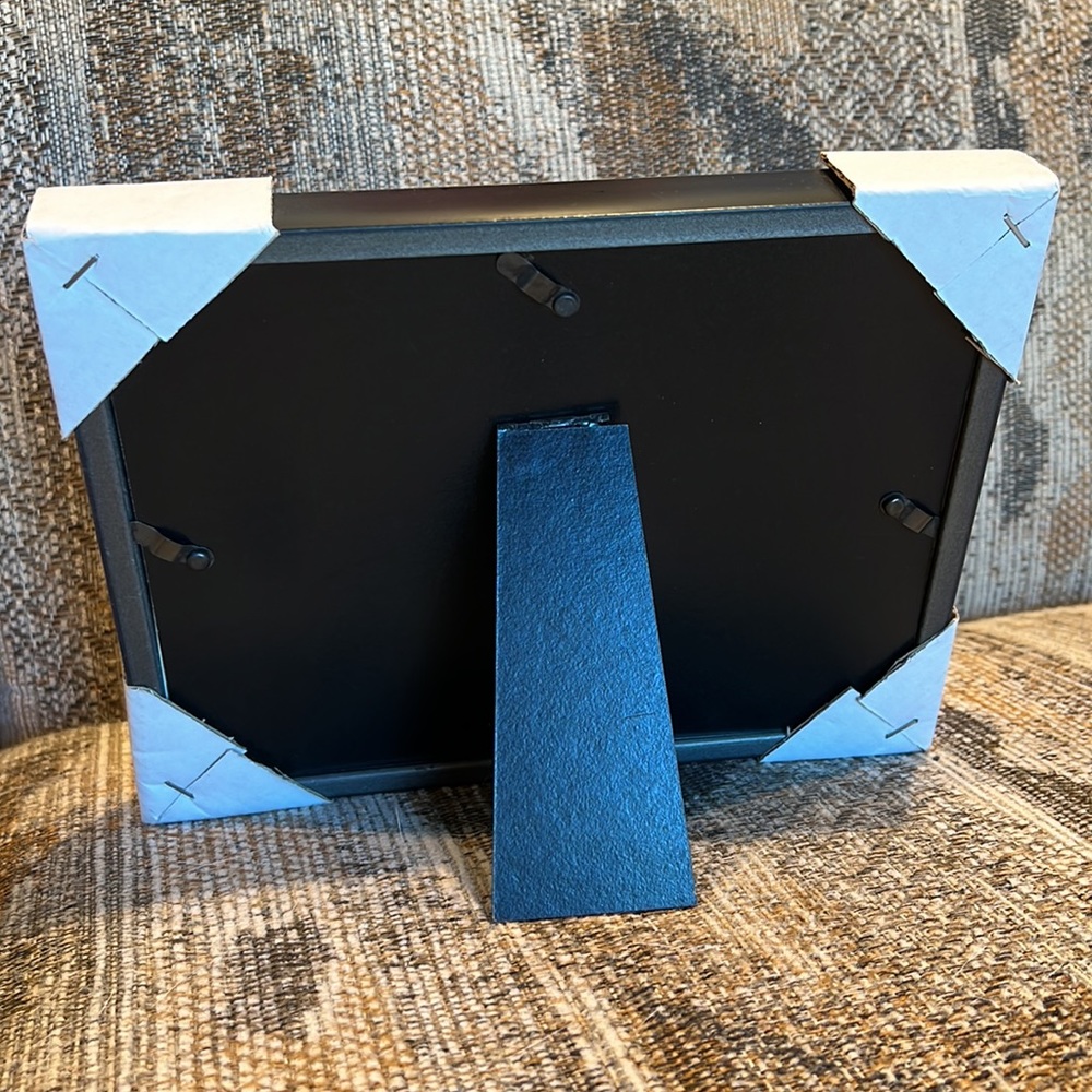 New Friends Photo Frame - Picture 2 of 2